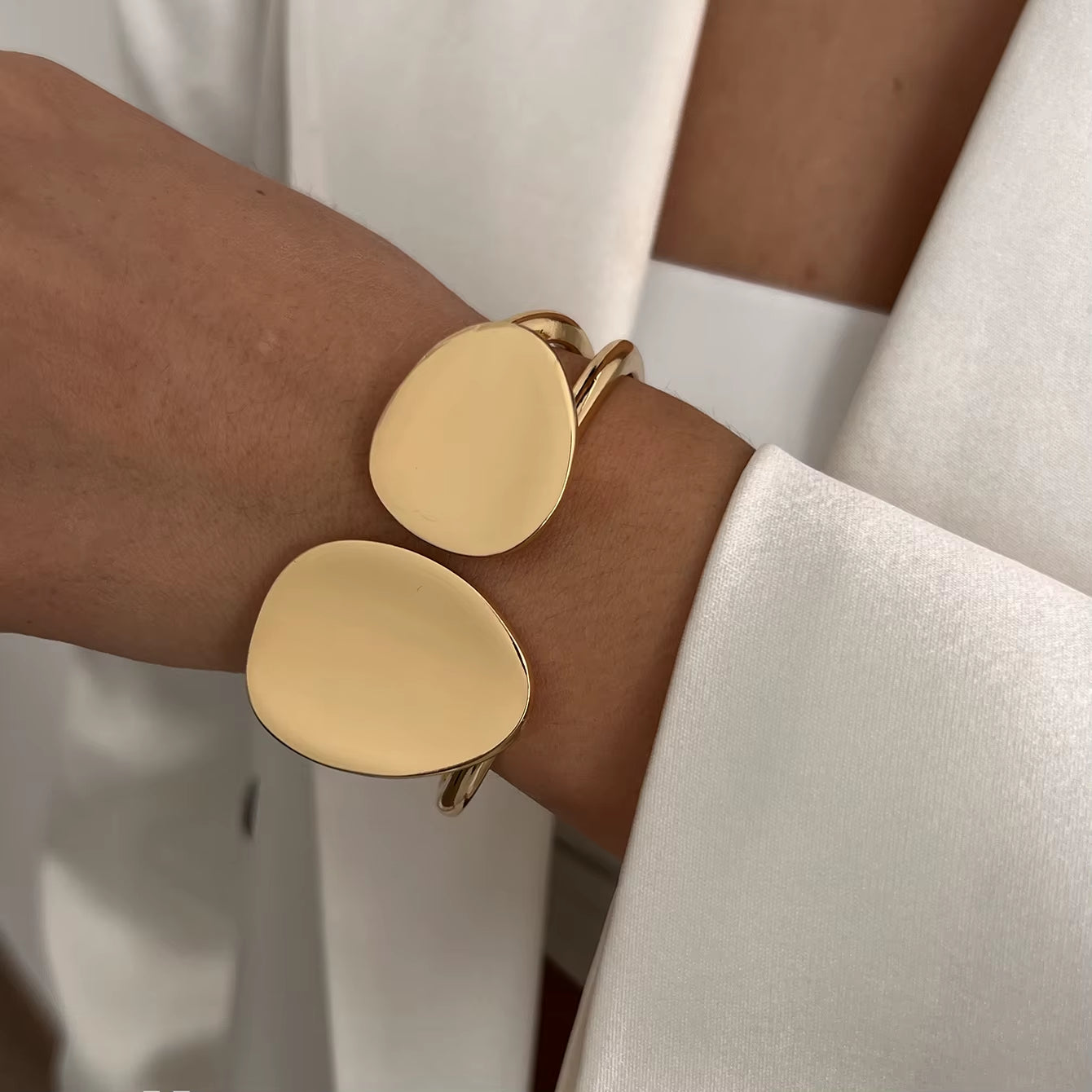 Exaggerated Punk Smooth Heavy Metal Chunky Spring Bangles Women Hip Hop Gold Color Arm Bracelet Steampunk Men Jewelry