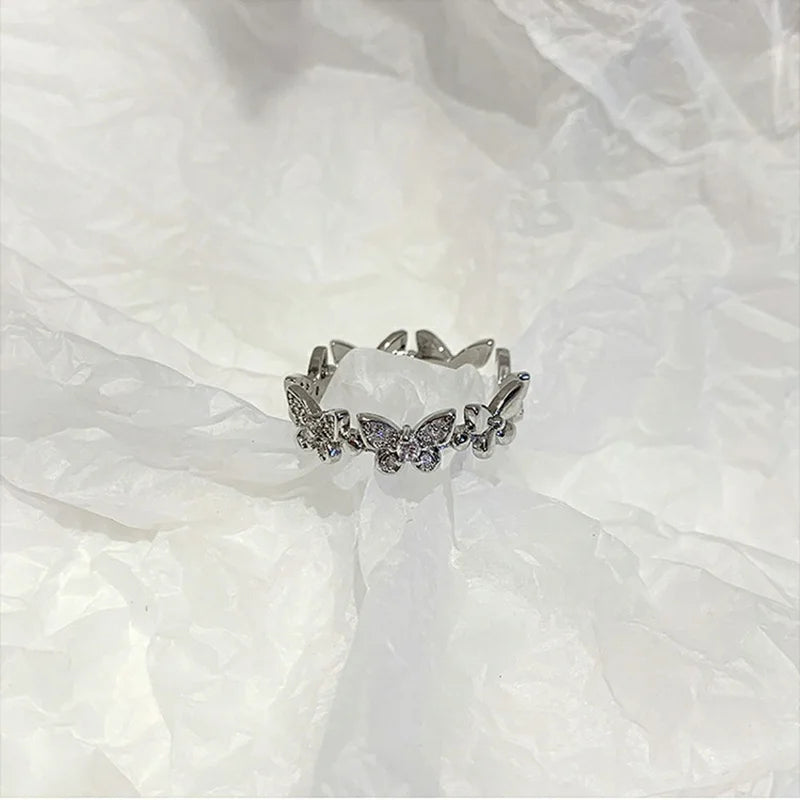 Fashion Silver Color Dancing Moving Butterfly Rings Dainty Insect Minimalist Rings for Women French Jewlery 2022 Trend Anillos