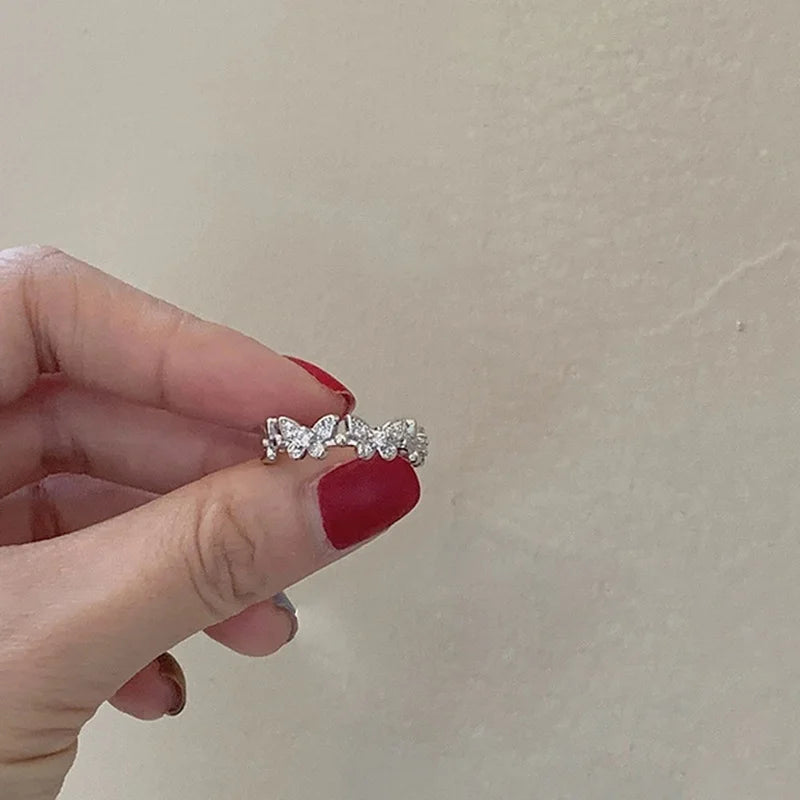 Fashion Silver Color Dancing Moving Butterfly Rings Dainty Insect Minimalist Rings for Women French Jewlery 2022 Trend Anillos
