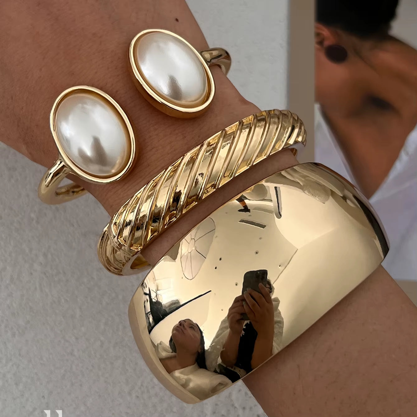 Exaggerated Punk Smooth Heavy Metal Chunky Spring Bangles Women Hip Hop Gold Color Arm Bracelet Steampunk Men Jewelry